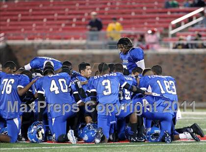 Thumbnail 3 in Tyler vs. Sherman (4A Division 1 Region 2 Quarterfinals) photogallery.