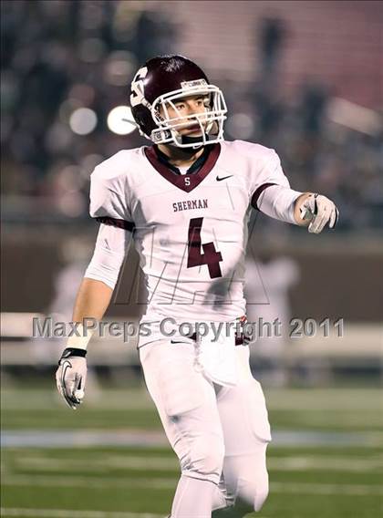 Thumbnail 2 in Tyler vs. Sherman (4A Division 1 Region 2 Quarterfinals) photogallery.