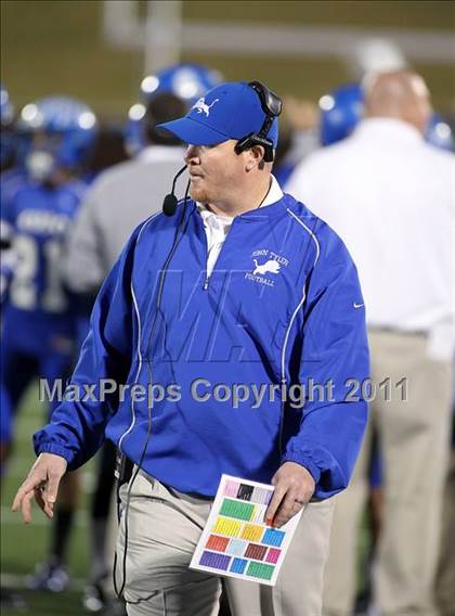 Thumbnail 3 in Tyler vs. Sherman (4A Division 1 Region 2 Quarterfinals) photogallery.
