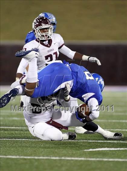 Thumbnail 2 in Tyler vs. Sherman (4A Division 1 Region 2 Quarterfinals) photogallery.