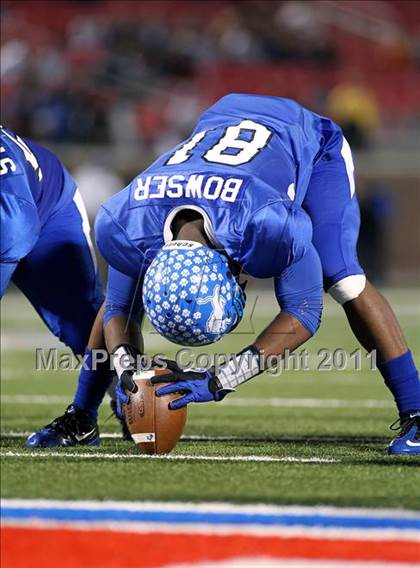 Thumbnail 1 in Tyler vs. Sherman (4A Division 1 Region 2 Quarterfinals) photogallery.