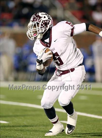 Thumbnail 2 in Tyler vs. Sherman (4A Division 1 Region 2 Quarterfinals) photogallery.