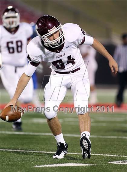 Thumbnail 2 in Tyler vs. Sherman (4A Division 1 Region 2 Quarterfinals) photogallery.