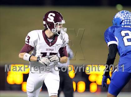 Thumbnail 3 in Tyler vs. Sherman (4A Division 1 Region 2 Quarterfinals) photogallery.