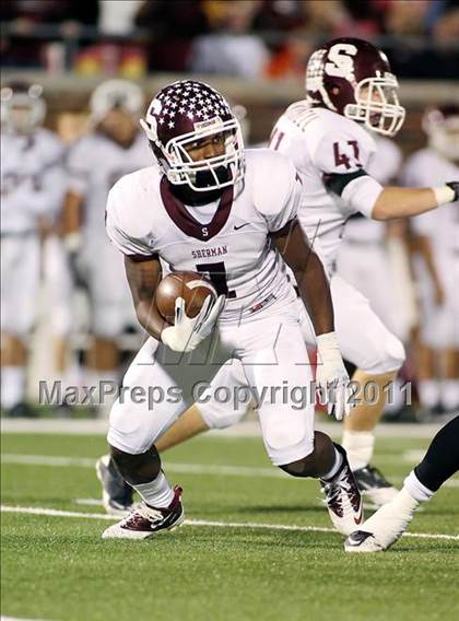 Thumbnail 3 in Tyler vs. Sherman (4A Division 1 Region 2 Quarterfinals) photogallery.