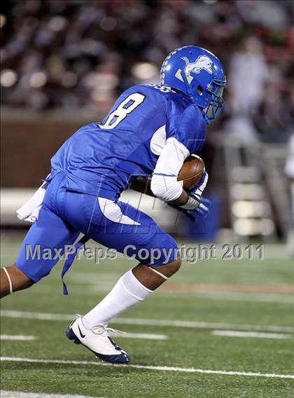 Thumbnail 3 in Tyler vs. Sherman (4A Division 1 Region 2 Quarterfinals) photogallery.