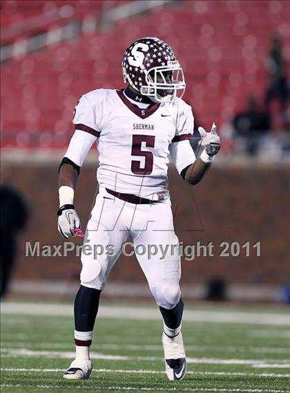 Thumbnail 2 in Tyler vs. Sherman (4A Division 1 Region 2 Quarterfinals) photogallery.