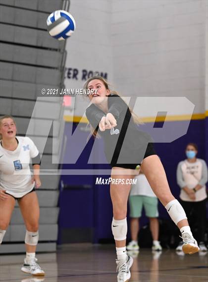 Thumbnail 1 in Mercy vs. Marymount (Durango Fall Classic) photogallery.