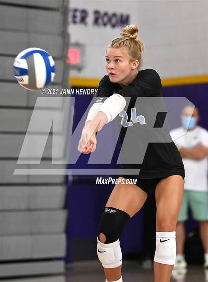Thumbnail 3 in Mercy vs. Marymount (Durango Fall Classic) photogallery.