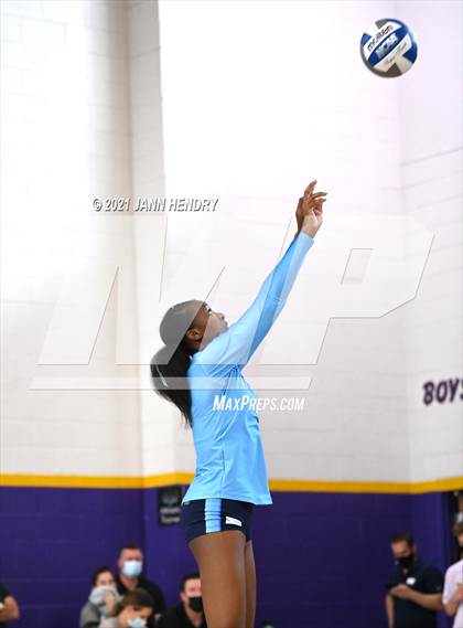 Thumbnail 1 in Mercy vs. Marymount (Durango Fall Classic) photogallery.