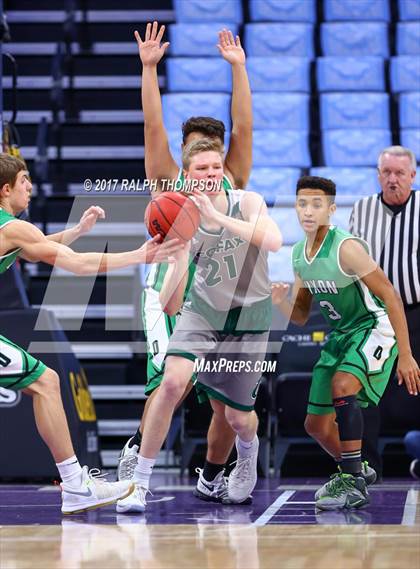 Thumbnail 2 in Dixon vs. Colfax (@ Golden 1 Center) photogallery.