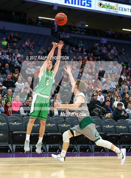Thumbnail 1 in Dixon vs. Colfax (@ Golden 1 Center) photogallery.