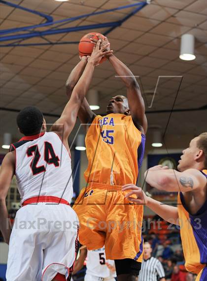 Thumbnail 2 in Dallas Prep Academy vs Quality Education Academy (Marshall County Hoopfest) photogallery.