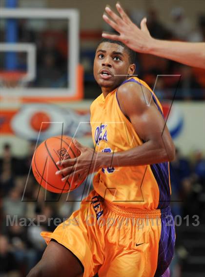 Thumbnail 2 in Dallas Prep Academy vs Quality Education Academy (Marshall County Hoopfest) photogallery.
