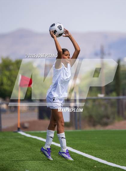Thumbnail 3 in Valencia @ Alamogordo photogallery.