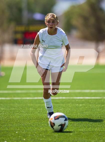 Thumbnail 1 in Valencia @ Alamogordo photogallery.