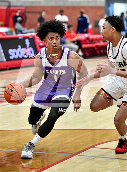 Thumbnail 1 in JSerra Catholic vs. St. Augustine (Nike Extravaganza) photogallery.