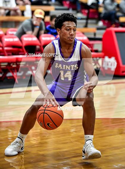 Thumbnail 3 in JSerra Catholic vs. St. Augustine (Nike Extravaganza) photogallery.