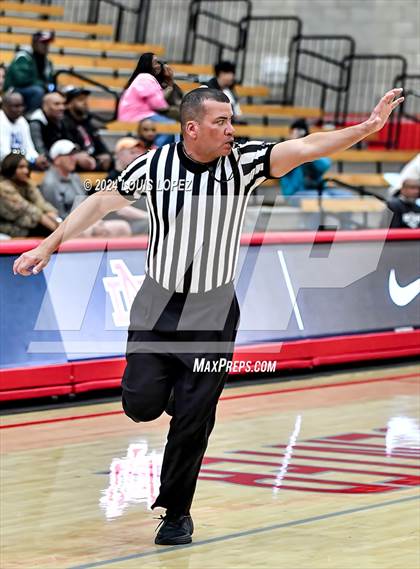 Thumbnail 3 in JSerra Catholic vs. St. Augustine (Nike Extravaganza) photogallery.