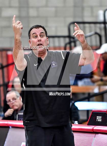 Thumbnail 2 in JSerra Catholic vs. St. Augustine (Nike Extravaganza) photogallery.