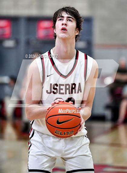 Thumbnail 1 in JSerra Catholic vs. St. Augustine (Nike Extravaganza) photogallery.