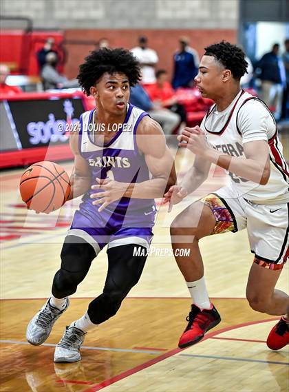 Thumbnail 2 in JSerra Catholic vs. St. Augustine (Nike Extravaganza) photogallery.