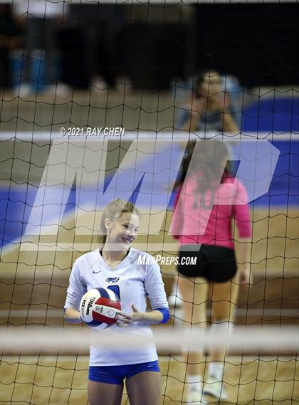 Thumbnail 3 in Broomfield vs. Pueblo West (CHSAA 5A State M7) photogallery.