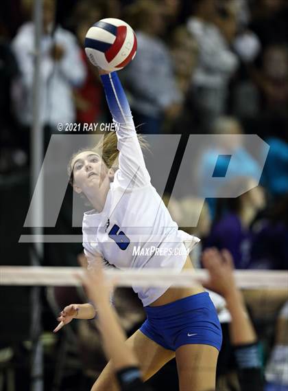 Thumbnail 3 in Broomfield vs. Pueblo West (CHSAA 5A State M7) photogallery.
