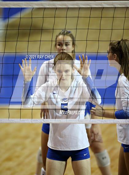 Thumbnail 2 in Broomfield vs. Pueblo West (CHSAA 5A State M7) photogallery.