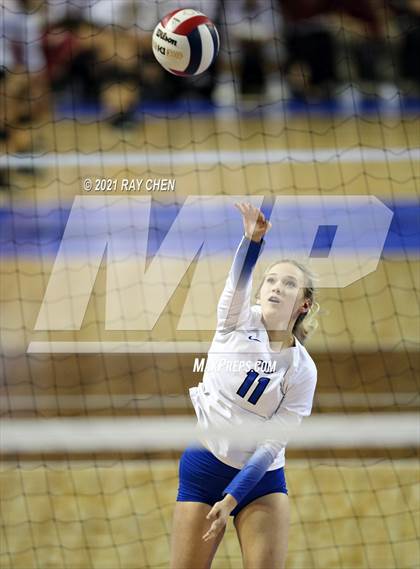 Thumbnail 2 in Broomfield vs. Pueblo West (CHSAA 5A State M7) photogallery.