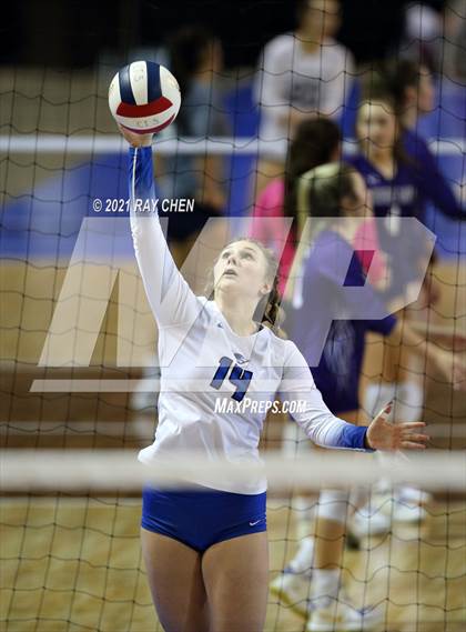 Thumbnail 1 in Broomfield vs. Pueblo West (CHSAA 5A State M7) photogallery.