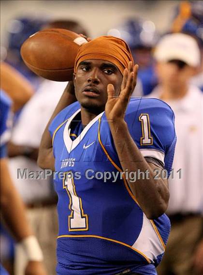 Thumbnail 3 in Rowlett vs. Copperas Cove (5A Division ll Regional Playoff ) photogallery.