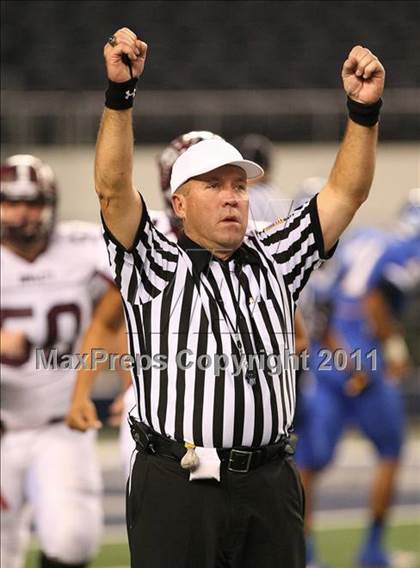 Thumbnail 1 in Rowlett vs. Copperas Cove (5A Division ll Regional Playoff ) photogallery.