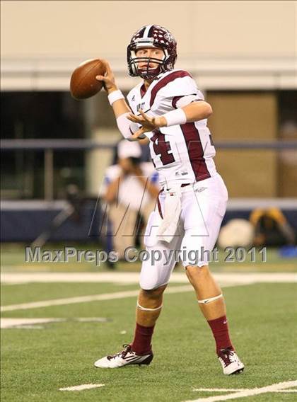 Thumbnail 1 in Rowlett vs. Copperas Cove (5A Division ll Regional Playoff ) photogallery.