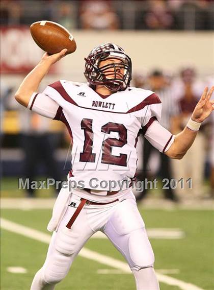 Thumbnail 2 in Rowlett vs. Copperas Cove (5A Division ll Regional Playoff ) photogallery.