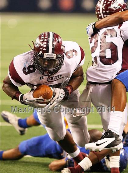 Thumbnail 1 in Rowlett vs. Copperas Cove (5A Division ll Regional Playoff ) photogallery.