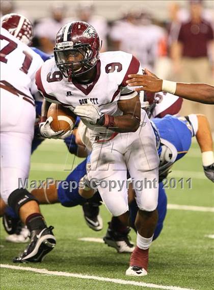 Thumbnail 3 in Rowlett vs. Copperas Cove (5A Division ll Regional Playoff ) photogallery.
