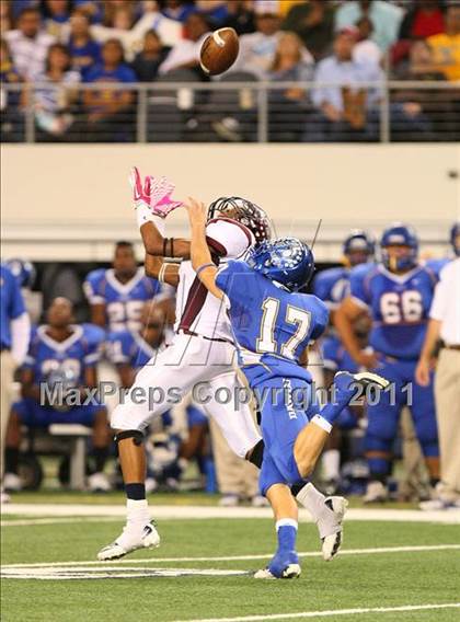 Thumbnail 1 in Rowlett vs. Copperas Cove (5A Division ll Regional Playoff ) photogallery.