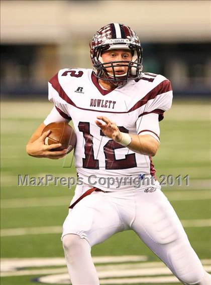 Thumbnail 1 in Rowlett vs. Copperas Cove (5A Division ll Regional Playoff ) photogallery.