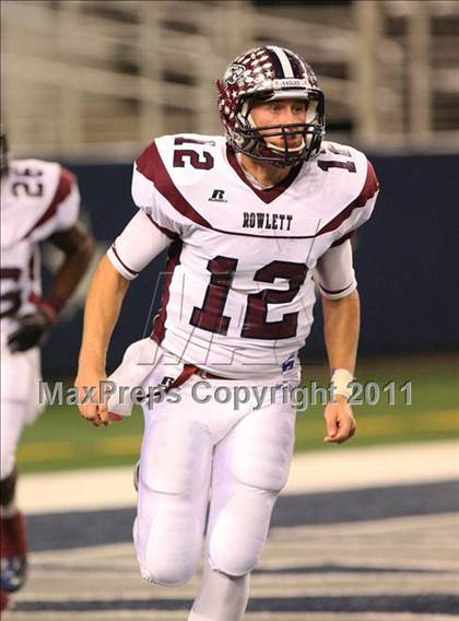 Thumbnail 3 in Rowlett vs. Copperas Cove (5A Division ll Regional Playoff ) photogallery.