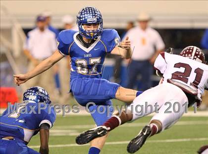 Thumbnail 1 in Rowlett vs. Copperas Cove (5A Division ll Regional Playoff ) photogallery.