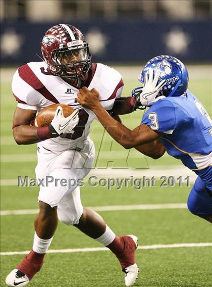 Thumbnail 2 in Rowlett vs. Copperas Cove (5A Division ll Regional Playoff ) photogallery.