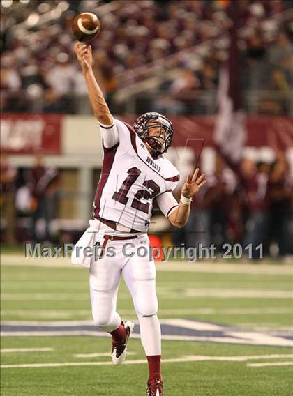 Thumbnail 1 in Rowlett vs. Copperas Cove (5A Division ll Regional Playoff ) photogallery.
