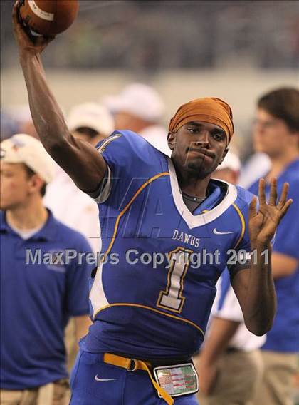 Thumbnail 1 in Rowlett vs. Copperas Cove (5A Division ll Regional Playoff ) photogallery.