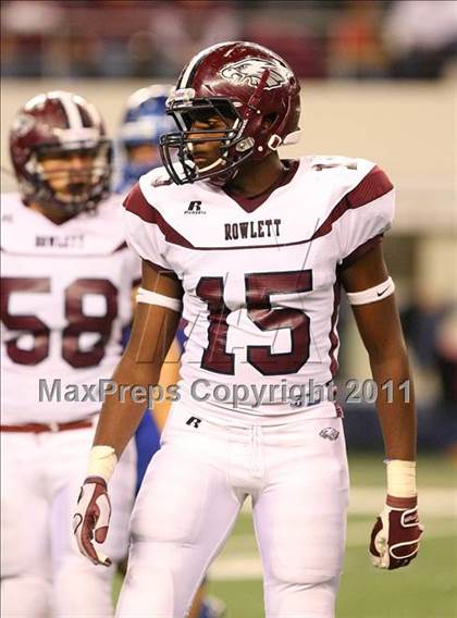 Thumbnail 1 in Rowlett vs. Copperas Cove (5A Division ll Regional Playoff ) photogallery.
