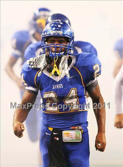 Thumbnail 3 in Rowlett vs. Copperas Cove (5A Division ll Regional Playoff ) photogallery.