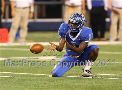 Thumbnail 1 in Rowlett vs. Copperas Cove (5A Division ll Regional Playoff ) photogallery.