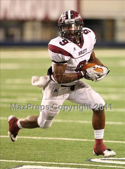 Thumbnail 1 in Rowlett vs. Copperas Cove (5A Division ll Regional Playoff ) photogallery.