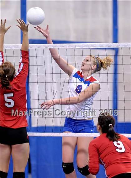 Thumbnail 2 in Ripon vs. Christian Brothers (CIF SJS D4 Final) photogallery.