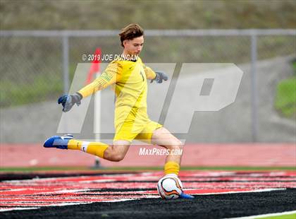 Thumbnail 2 in San Luis Obispo vs. Brophy College Prep (Lotto Western Showcase) photogallery.